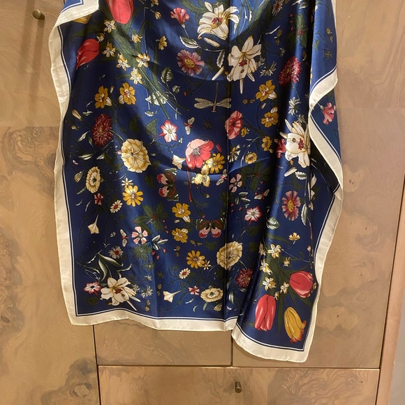 Accessories - Floral Blue and White Decorative Scarf